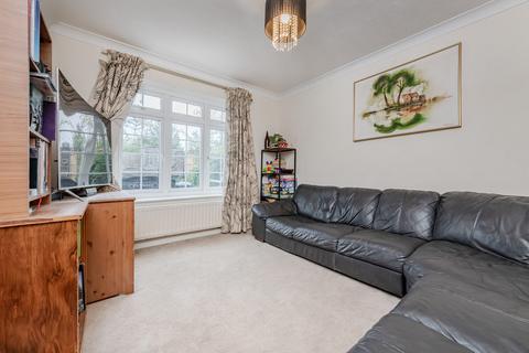 14 Grafton Close, Worcester Park, KT4 7JY