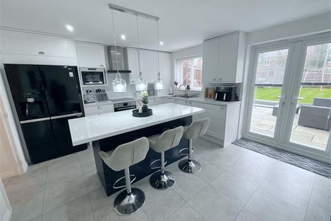 4 bedroom semi-detached house for sale, Jasmine Gardens, Swallownest, Sheffield, S26 4QD