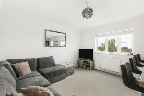 Flat 7, Tegan Court Tegan Close, Sutton, SM2 6GS