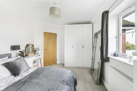 Flat 7, Tegan Court Tegan Close, Sutton, SM2 6GS