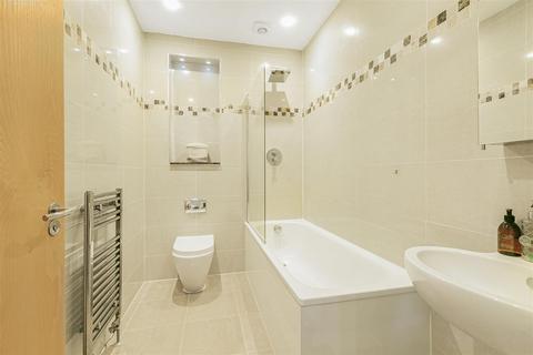 Flat 7, Tegan Court Tegan Close, Sutton, SM2 6GS