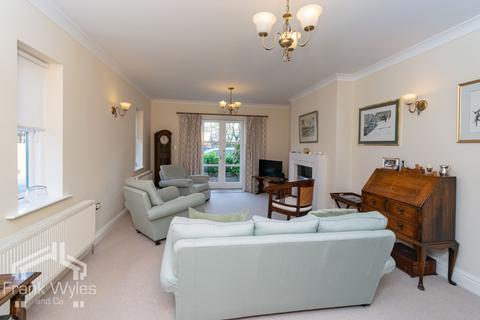 3 bedroom flat for sale, The Royals, Lytham St Annes, Lancashire