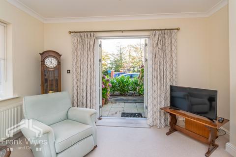 3 bedroom flat for sale, The Royals, Lytham St Annes, Lancashire