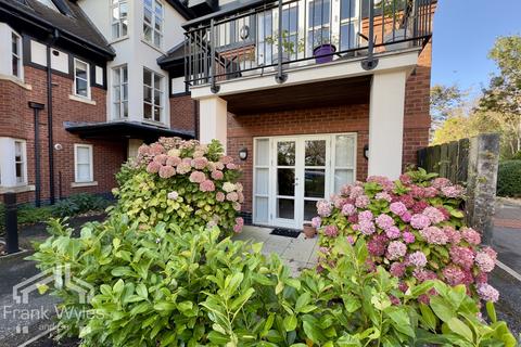 3 bedroom flat for sale, The Royals, Lytham St Annes, Lancashire