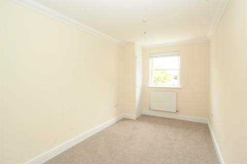 2 bedroom flat to rent, Pleasant Place, Hersham KT12