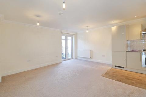 2 bedroom flat to rent, Pleasant Place, Hersham KT12