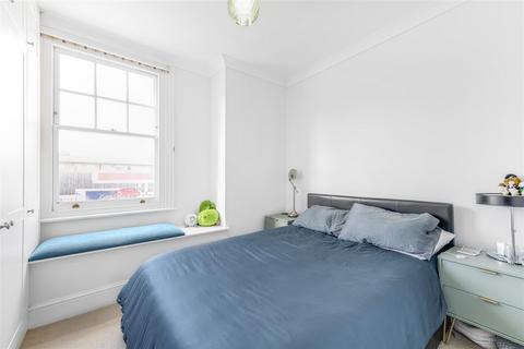 2 bedroom flat for sale, Sheen Lane, East Sheen, SW14