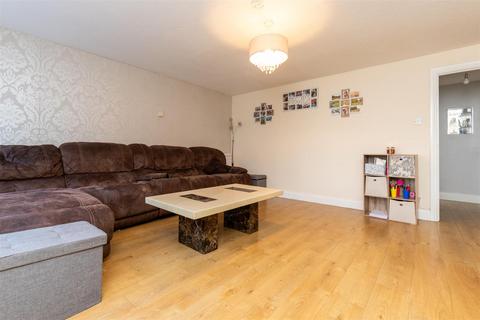 3 bedroom terraced house for sale, Kingsley Court, Sandy