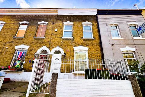 3 bedroom terraced house to rent, Dames Road, London, E7