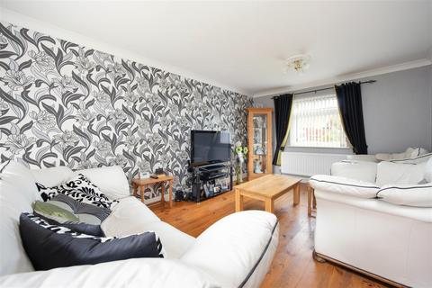 21 Broadmead, Trowbridge, BA14 9BX