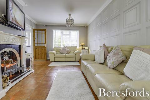 2 bedroom semi-detached house for sale, Plashet  Gardens, Brentwood, CM13