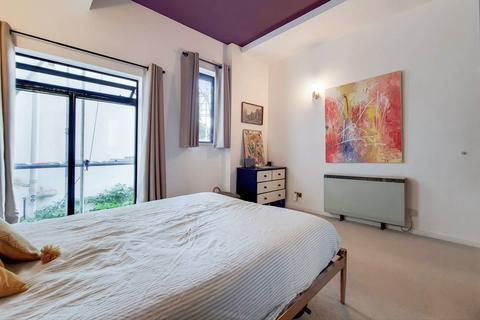 2 bedroom flat for sale, Jedburgh Road, Plaistow, London, E13