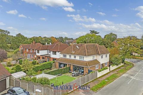 4 bedroom semi-detached house for sale, Goodwood Avenue, Hutton, Brentwood