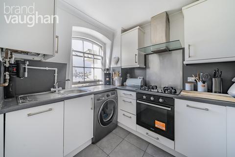 2 bedroom flat to rent, Portland Place, Brighton, BN2