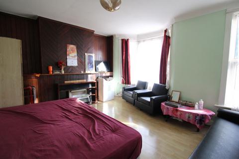 1 bedroom flat to rent, Sheridan Road, Manor Park,Eastham, E12,E7,E6,e13,e11,e10,Ig1 E12