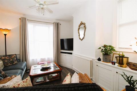 3 bedroom end of terrace house for sale, Avenue Road, Ramsgate