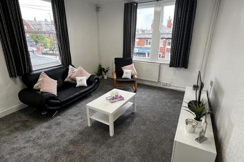 2 bedroom apartment to rent, Cardigan Road, Leeds LS6