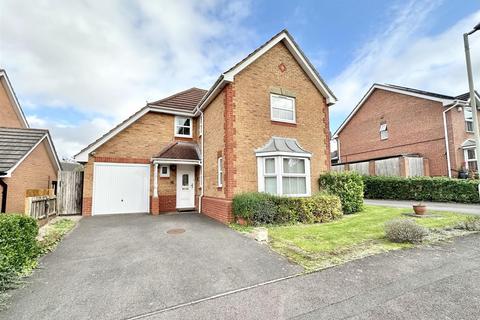 4 bedroom detached house for sale, Broad Leys Road, Barnwood GL4