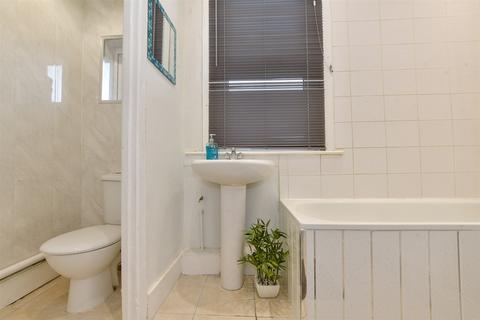 102 Kettlebaston Road, London, E10 7PF