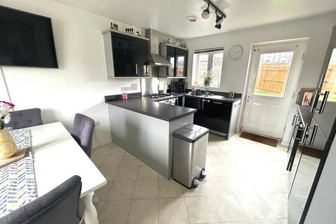 31 Pasmore Road, Helston, TR13 8ED
