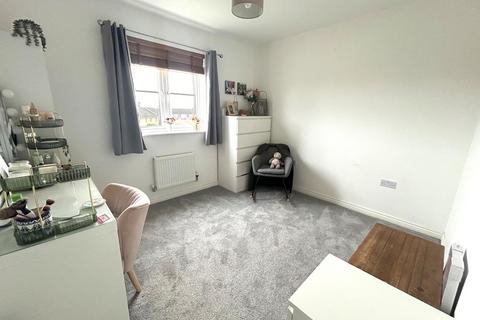 31 Pasmore Road, Helston, TR13 8ED