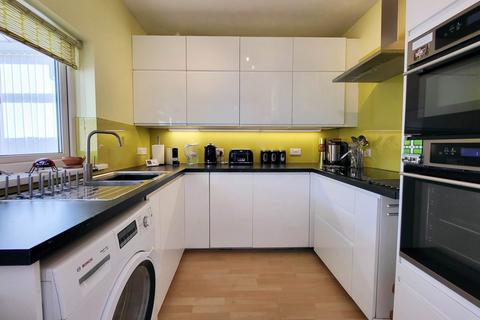29a Lea Combe, Axminster, EX13 5LJ