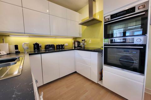 29a Lea Combe, Axminster, EX13 5LJ