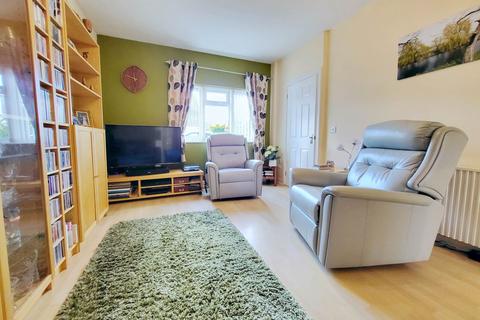 29a Lea Combe, Axminster, EX13 5LJ