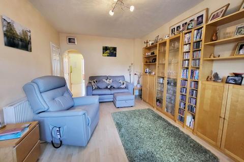 29a Lea Combe, Axminster, EX13 5LJ
