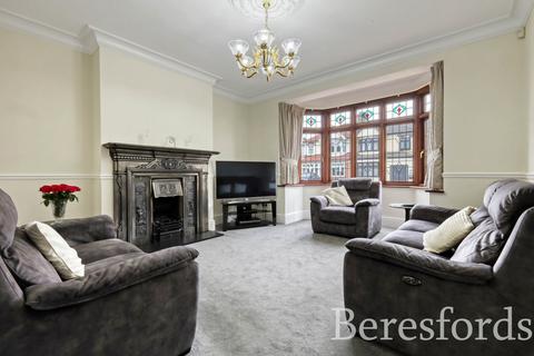 4 bedroom semi-detached house for sale, Burnway, Hornchurch, RM11