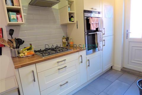 4 bedroom terraced house to rent, Cambridge Street, Leicester LE3