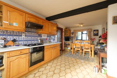 4 bedroom detached house for sale, Llangrove