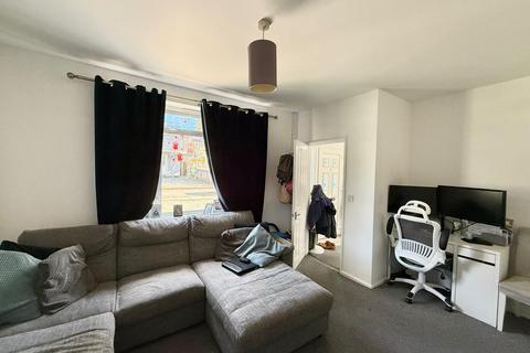 3 bedroom house to rent, Holburne Road, Kidbrooke, SE3