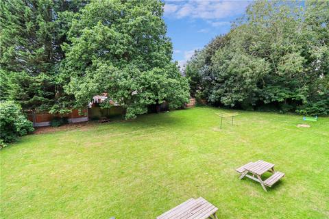 2 bedroom flat for sale, Ellwood Gardens, Watford, WD25