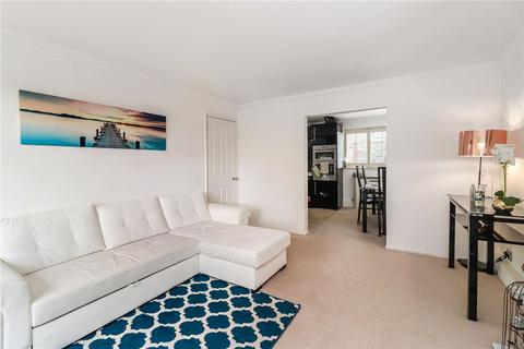 2 bedroom flat for sale, Ellwood Gardens, Watford, WD25