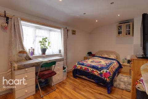 3 bedroom terraced house for sale, Hatton Avenue, Slough