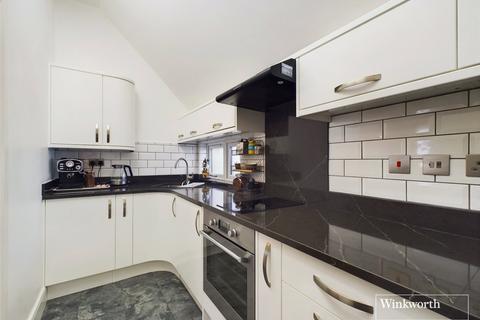 1 bedroom apartment for sale, Rochester Court, Kingsbury NW9