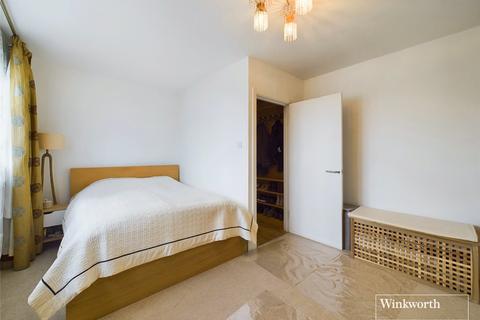 1 bedroom apartment for sale, Rochester Court, Kingsbury NW9