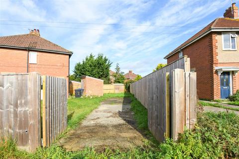 3 bedroom semi-detached house for sale, Longfield Road, Trowbridge, Wiltshire