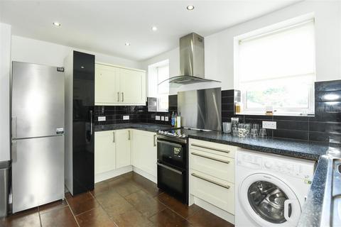 2 Longfield Road, Trowbridge, BA14 7AB