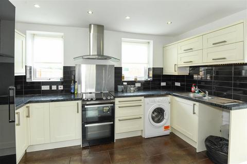 2 Longfield Road, Trowbridge, BA14 7AB