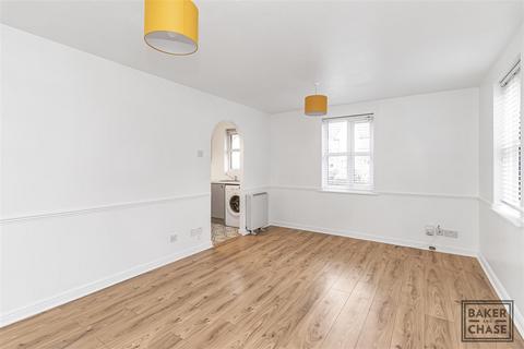 2 bedroom flat for sale, Gordon Road, Enfield EN2