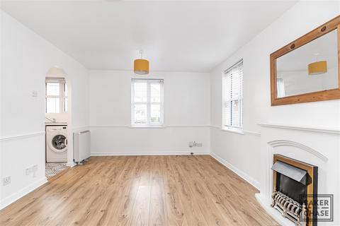 2 bedroom flat for sale, Gordon Road, Enfield EN2