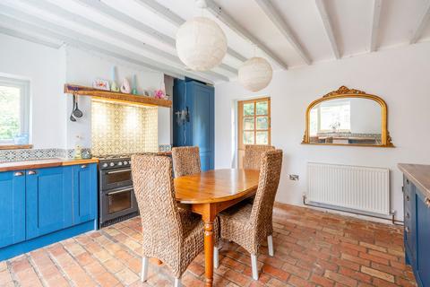 4 bedroom cottage for sale, Aylmerton Road, Sustead