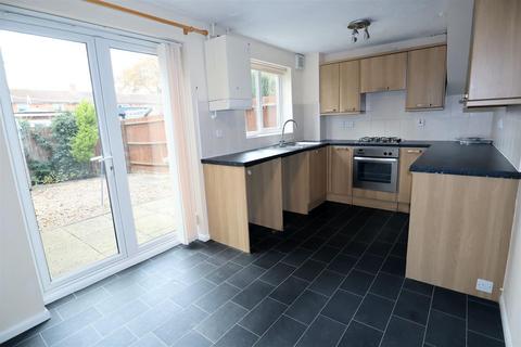 2 bedroom terraced house to rent, Snelston Close, Oakham LE15