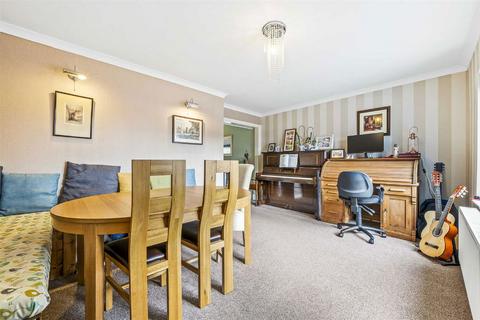 107 Belvoir Drive, Barton Seagrave, Kettering, NN15 6RD