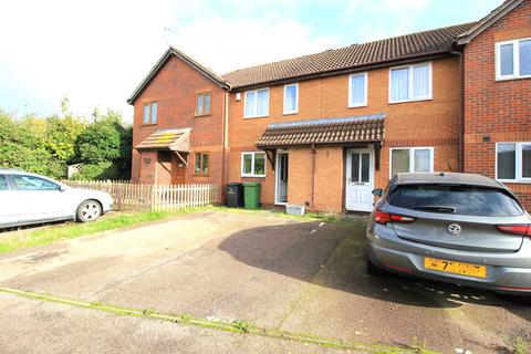 2 bedroom terraced house to rent, Ellison Close, Attleborough NR17