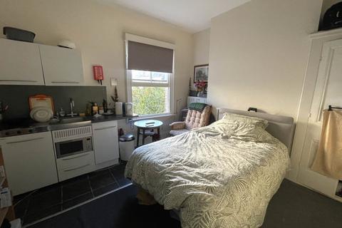 Studio to rent, Osmond Road, Hove, East Sussex