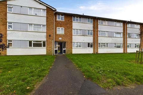 2 bedroom flat for sale, Ellis Road, Coulsdon CR5