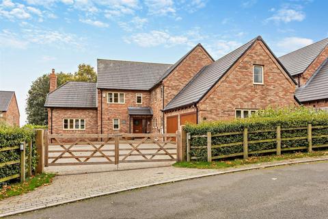 5 bedroom detached house for sale, Manor Farm Close, Tugby, Leicester